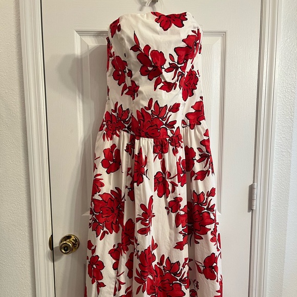 Abercrombie & Fitch Red and White drop waist maxi dress - Picture 2 of 8